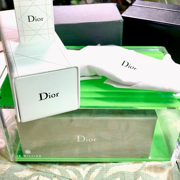 CHRISTIAN Dior White Sun Glasses Case, Cloth & Box - Picture 3 of 4